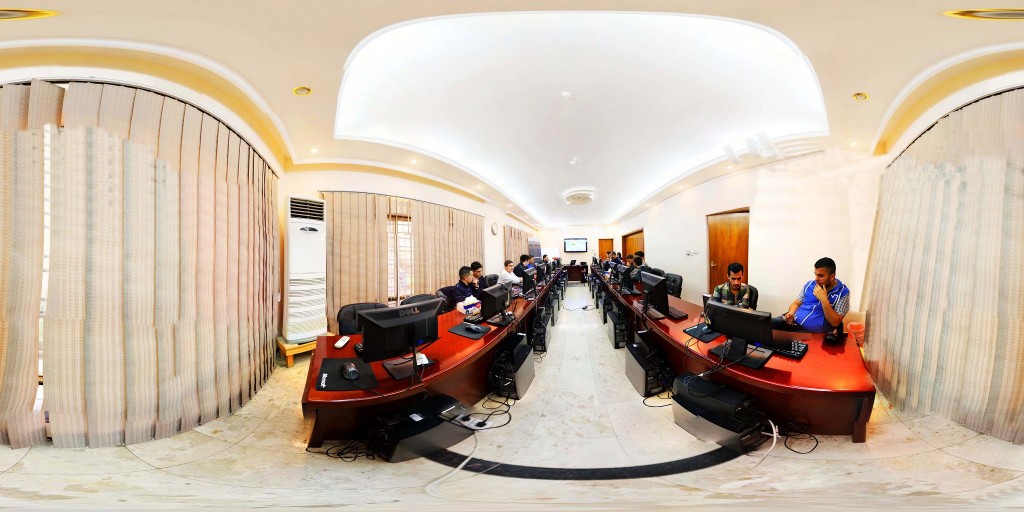 Panorama of a workshop at the Institute for War and Peace Reporting in Baghdad